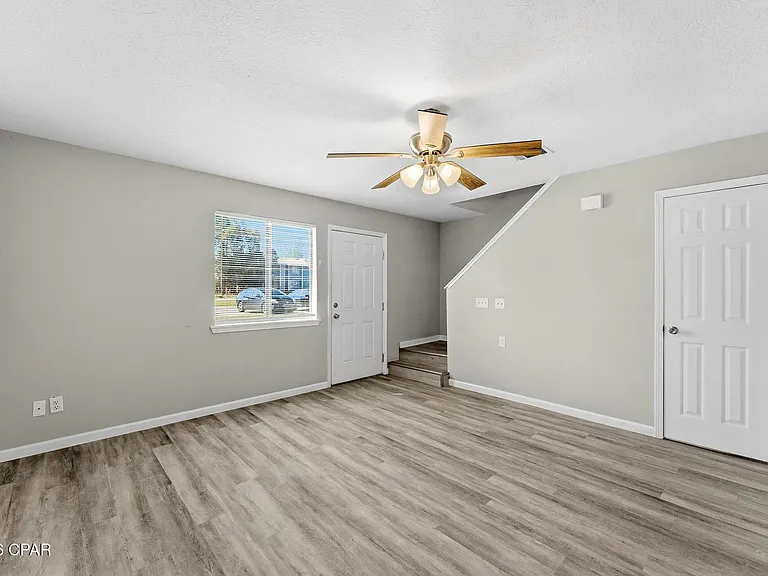 116 Cheri Ln — Photo 6