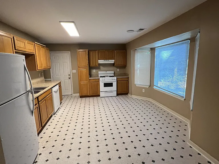 4941 September Ct NW — Photo 6