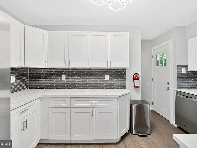 501 Bloomfield Dr — Photo 13