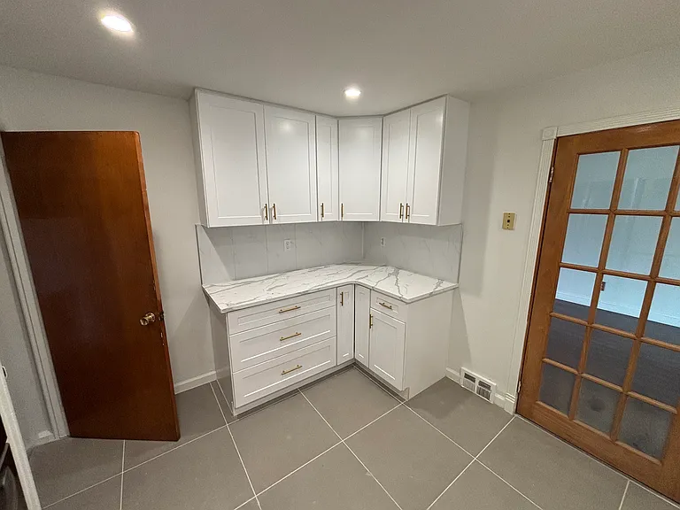 800 Larkspur St — Photo 13