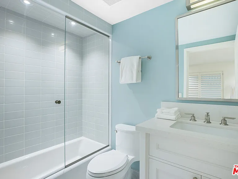 1347 Palisades Beach Rd — Photo 13