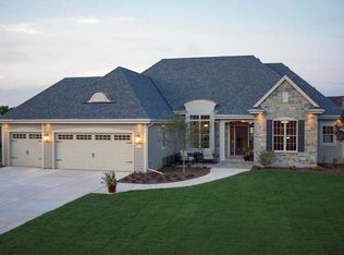 N43W22788 Victoria St, Pewaukee, WI 53072