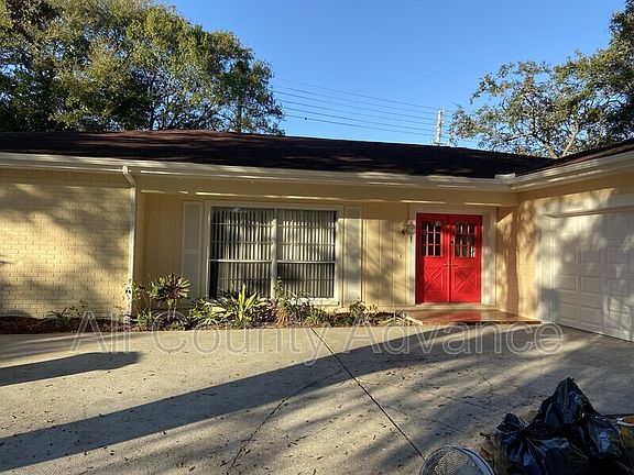 4th image of 2131 W Greenhollow Dr