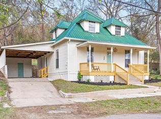 150 W Walnut St, Erin, TN 37061