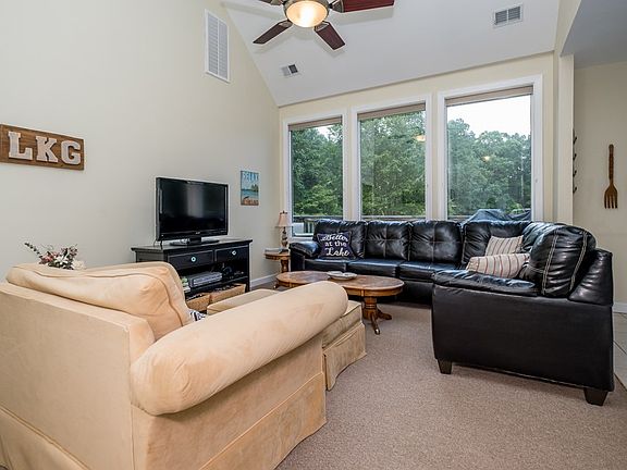 5th image of 345 Waterside Dr