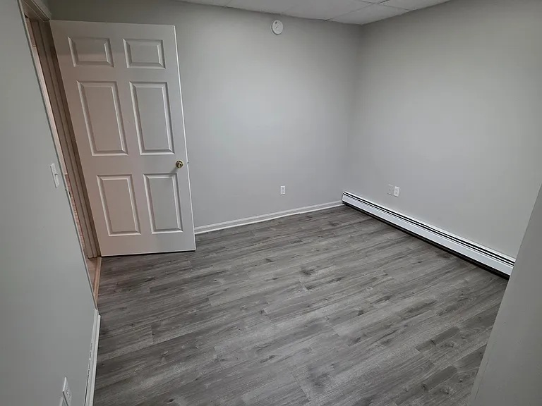 Whitehall Road - 3349 — Photo 5
