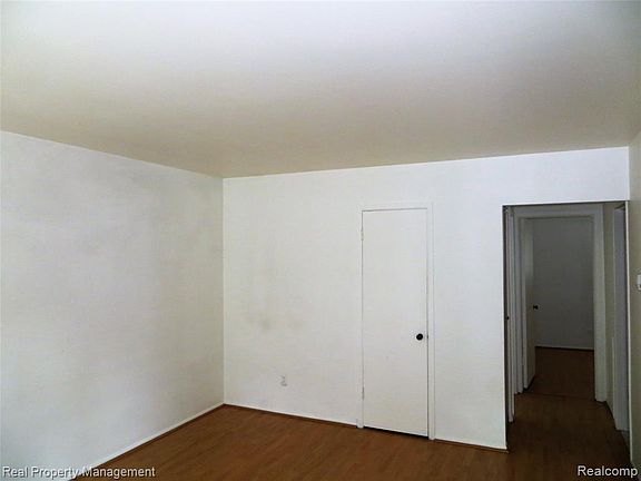 3rd image of 26131 Coolidge Hwy #26135