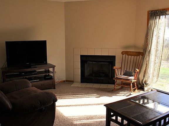 5th image of 624 Topaz Ln