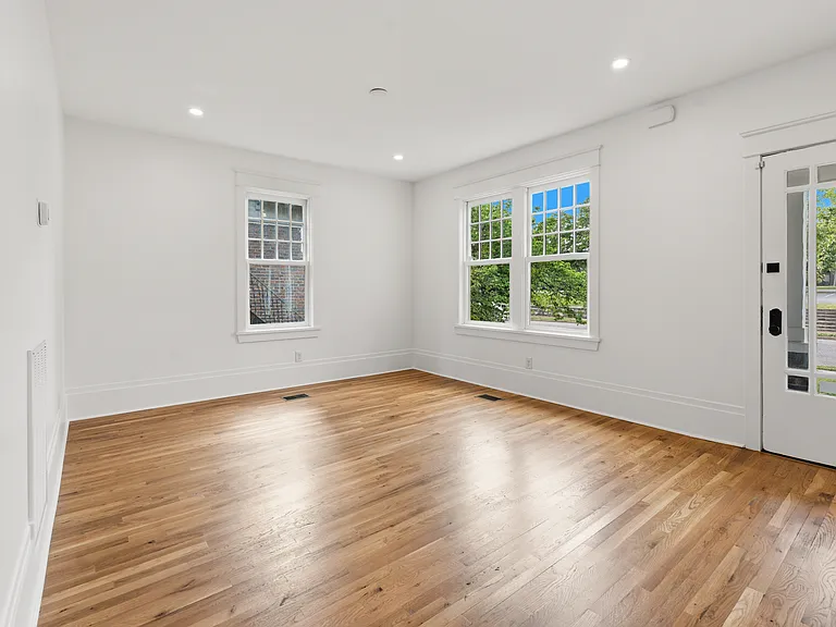 610 Russell St — Photo 16