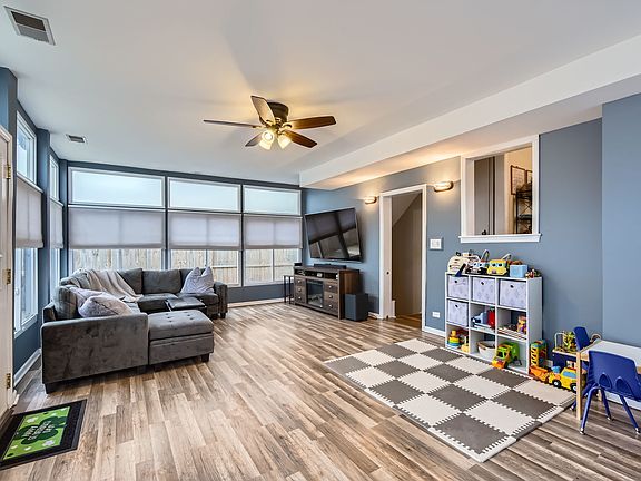 5th image of 10931 S Trumbull Ave
