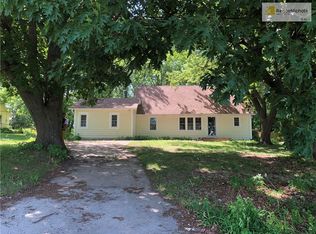 2422 N Whitney Rd, Independence, MO 64058