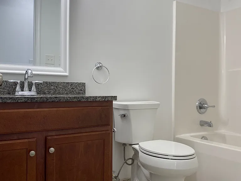 2409 Arctic Ave #202 — Photo 10