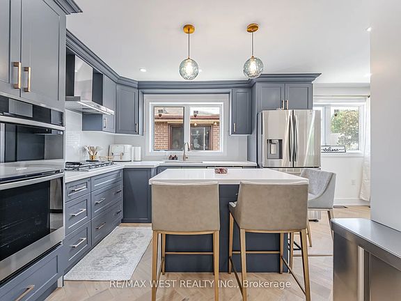 3rd image of 92 Archibald St