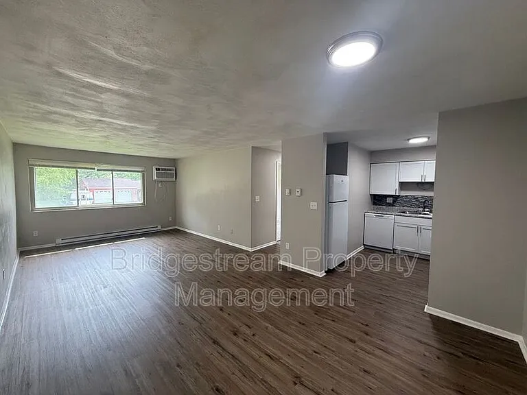 85 N Gebhart Church Rd #G — Photo 2