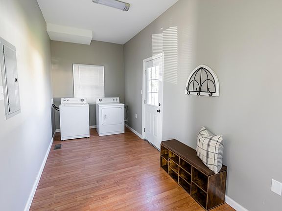 Laundry / Mud Room