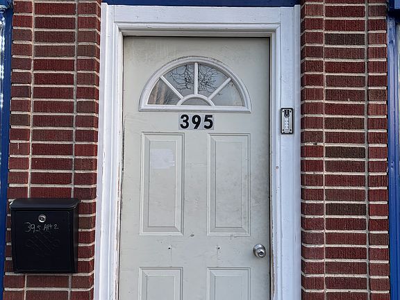 2nd image of 1-395 Connecticut St
