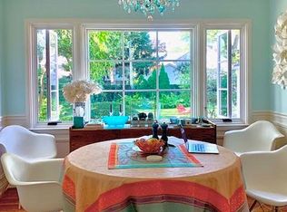 77 Hall Pl, Grosse Pointe Farms, MI 48236