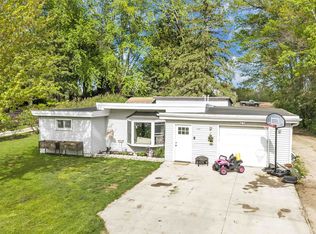 1159 Hobart Dr, Green Bay, WI 54304