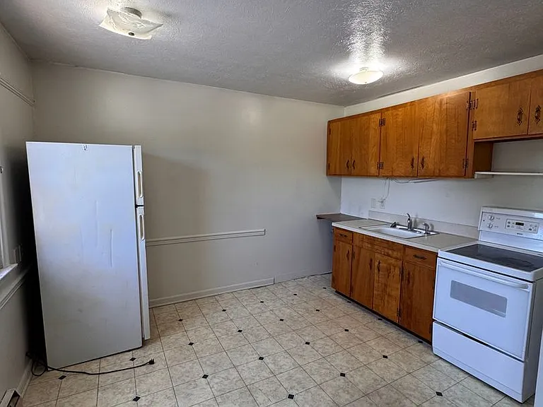 941 Keezletown Rd #202 — Photo 4
