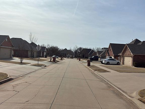 4th image of 613 Ridge Lake Blvd