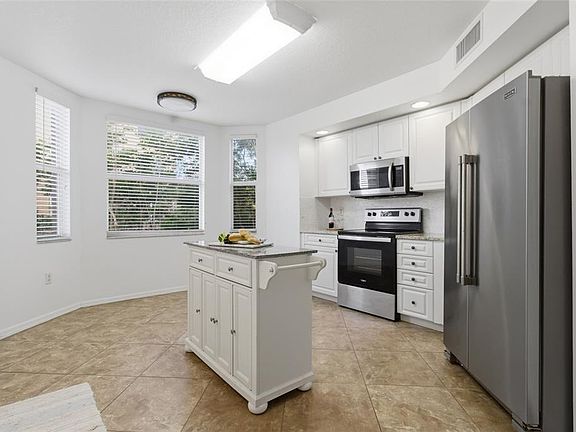 4th image of 960 Starkey Rd APT 3106