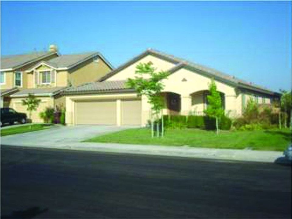 1st image of 37176 Edgemont Dr