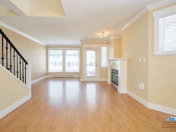 2nd image of 152 E 12th St