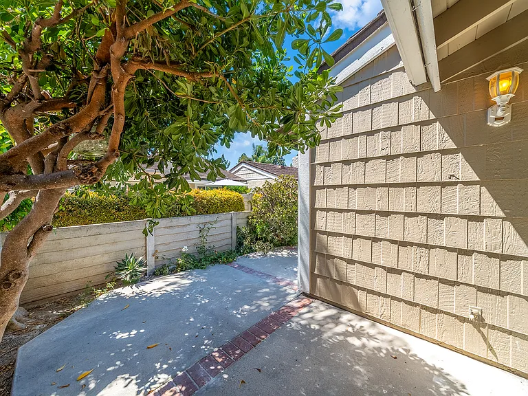 12 Primrose — Photo 21