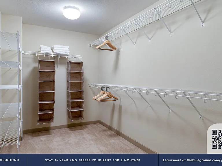 Walk-in Closet