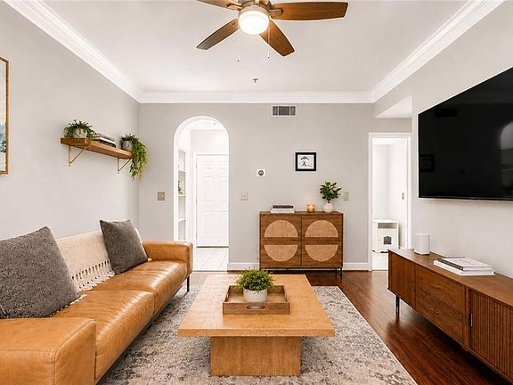 3rd image of 3777 Peachtree Rd NE APT 1105