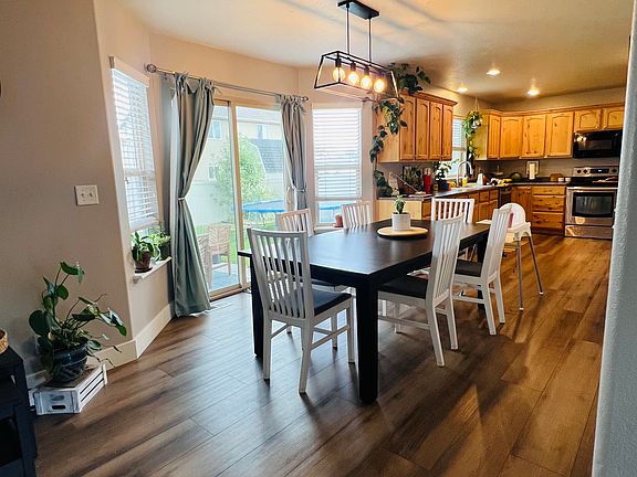 3rd image of 721 N Braemar Way