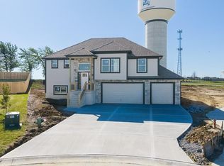 15589 Sheridan Ct, Basehor, KS 66007