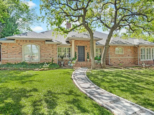 3716 Oakwood Dr, Grapevine, TX 76051