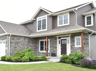 9460 W 103rd St, Saint John, IN 46373