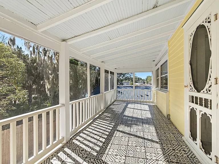 348 Charlotte St — Photo 21