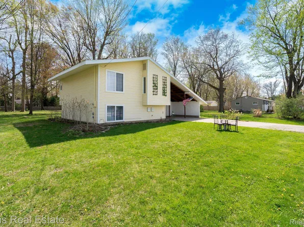 1227 Kingston Ave, Flint, MI 48507