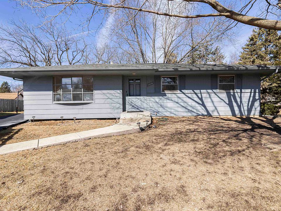 1st image of 1319 Charlotte Ct
