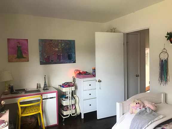 3rd image of 4157 Elizabeth Ln