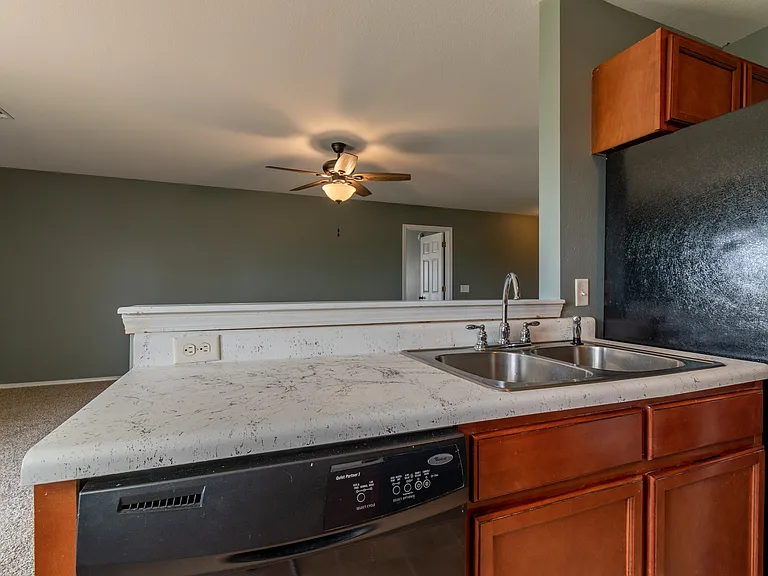 1040 Josie Kate Ln — Photo 4
