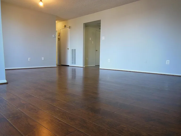 10237 Prince Pl #105 — Photo 9