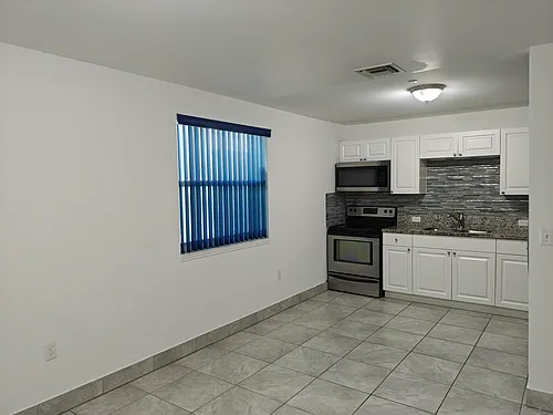 2326 Taft St #2 Photo 1