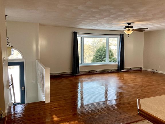3rd image of 3268 Pennsylvania Ave Floor 1