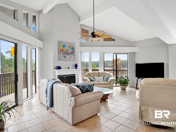 3rd image of 3858 Spinnaker Dr #202