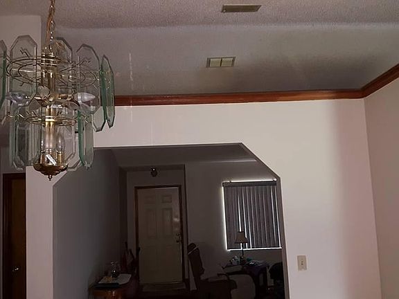 4th image of 4253 NE 22nd Ave