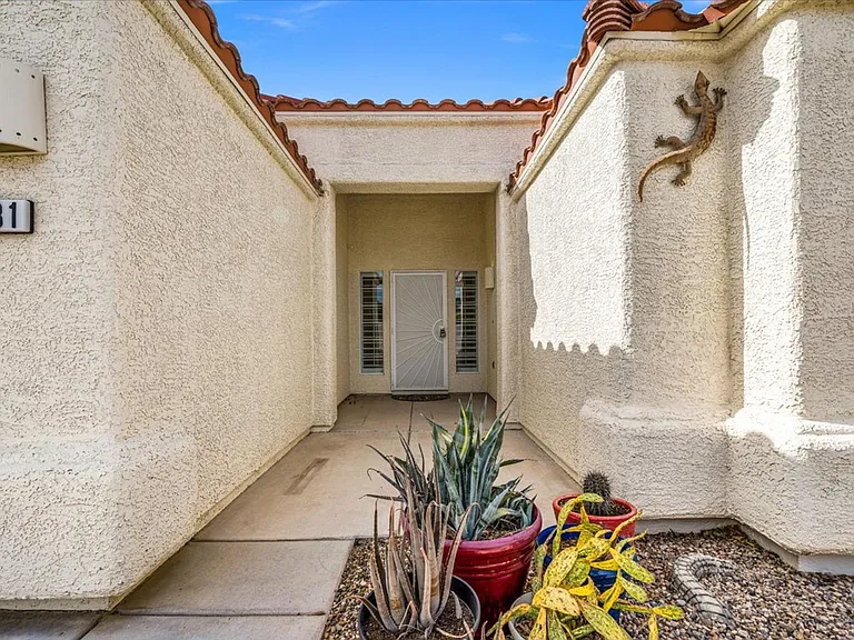 4431 Golden Palomino Ln — Photo 2