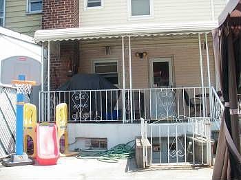 5th image of 333 Pennyfield Ave