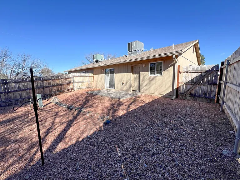 4203 E Commercial Way #B — Photo 12
