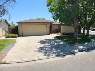 3221 Clearwater Dr, Bakersfield, CA 93309