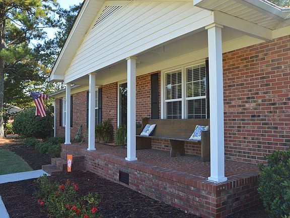 2nd image of 104 Yorke Dr