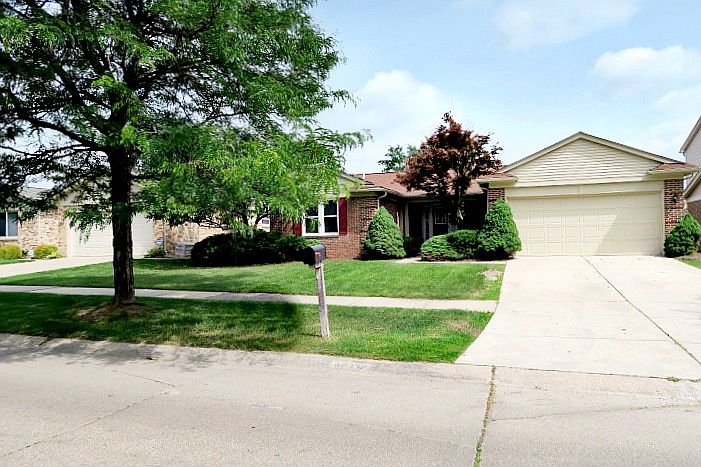1st image of 44034 Cranberry Dr